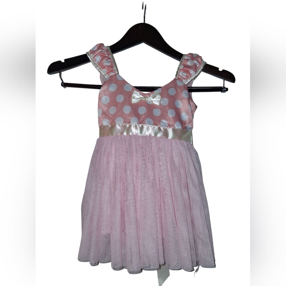 IBTOM CASHLE MAC Cosmetics Pink and White Dance Costume